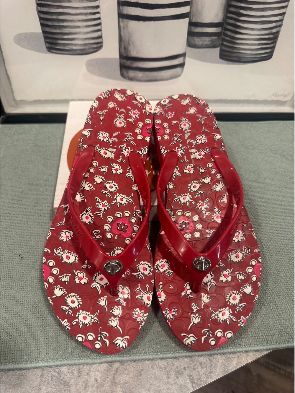Coach Women’s Red Floral Flip-Flop Thong Sandals Slip-On Logo Accent Size 8
